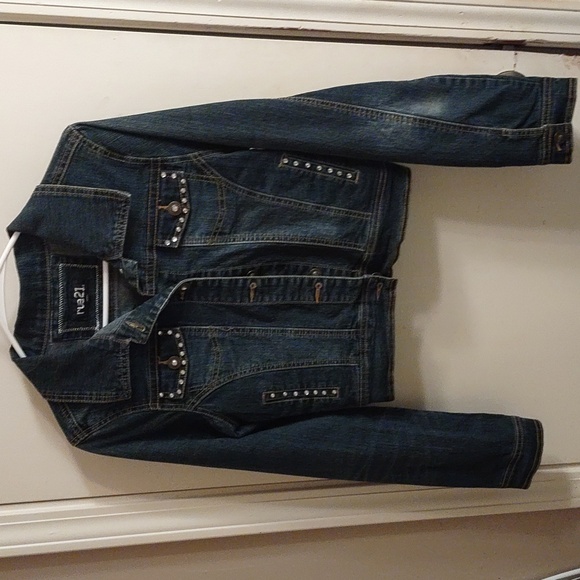 Jean jacket - Picture 1 of 4